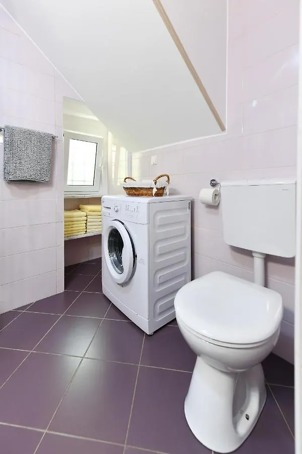 Apartments Dolores Old Town Moscenicka Draga